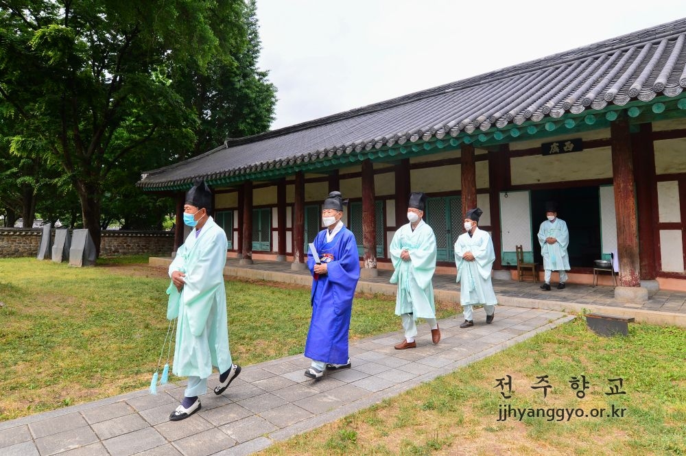 전주향교 분향례 봉행_3051.JPG