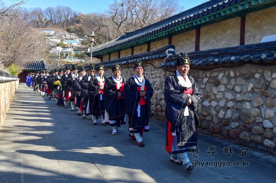 전주향교춘기석전대제_1987.JPG