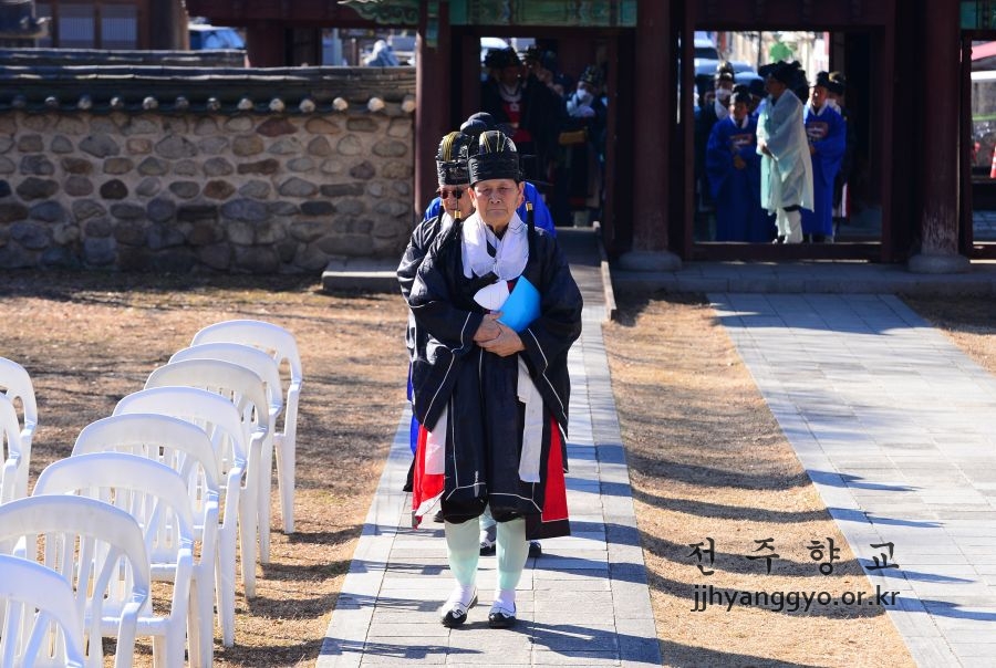 전주향교춘기석전대제_1998.JPG