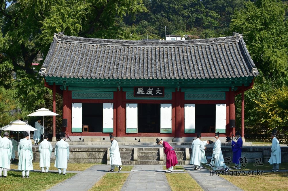 전주향교 분향례 봉행 사진 임영식_8145.JPG