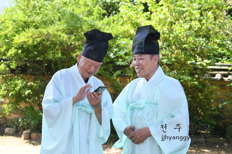 전주향교 음력 5월 망 분향례 봉행10.jpg